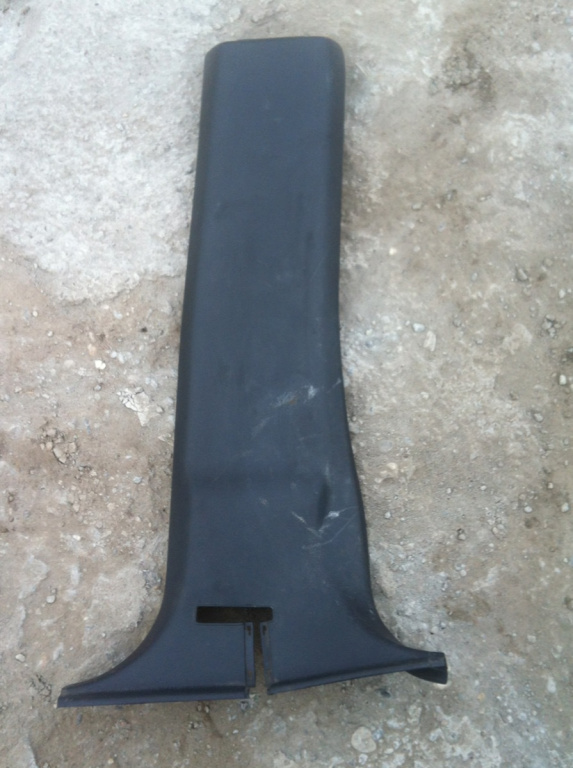 Ornament inferior stalp dreapta Mitsubishi Pajero 2 [facelift] [1997 - 1999] SUV 2.5 TD AT (99 hp) (V3_W V2_W V4_W)