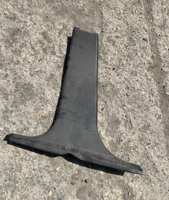 Ornament inferior stalp stanga Ford Mondeo MK4 [2007 - 2010] Liftback 2.2 TDCi DPF MT (175 hp) MK4 (BA7)