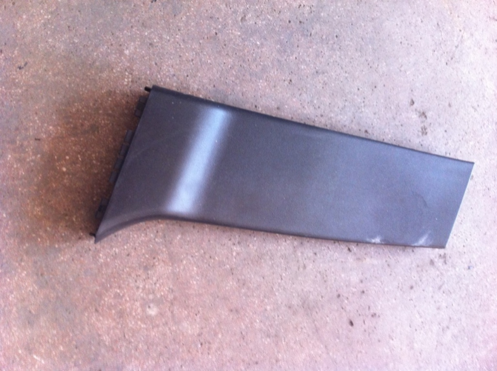Ornament inferior stalp stanga Seat Leon 1M [1999 - 2005] Hatchback 1.4 MT (75 hp) (1M1) 16V