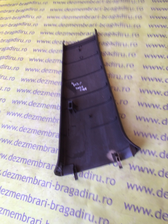 Ornament inferior stalp stanga Volkswagen VW Bora [1998 - 2005] Sedan 1.6 16V MT (105 hp) (1J2)