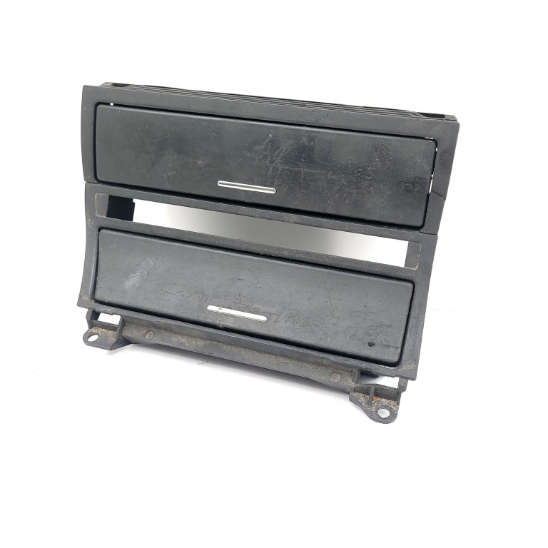 Ornament Interior Bmw 3 (E46) 1998-2007 Consola Centrala 8268887, 51.16-8268887-A, 51.16-8 268 887.A, 2688889, 51.16-8-2688889, 51.16-8 268 888.9, 51.16-8 268 887, 307090800, 30709-0800, 31022000, 31022-000, 31026000, 31026-000