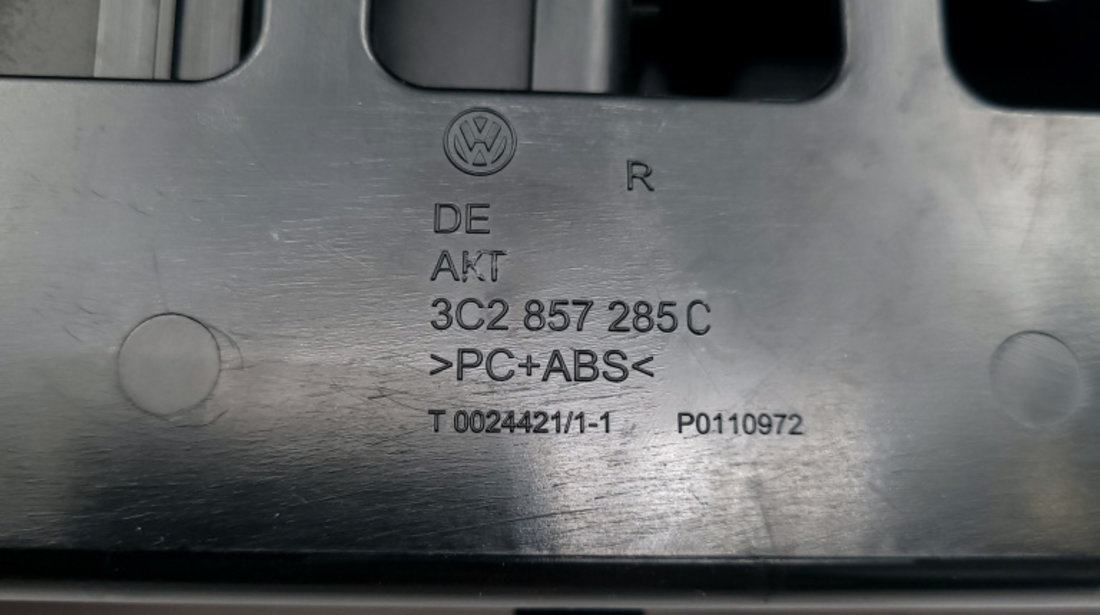 Ornament Interior Ceas Bord VW PASSAT B7 2010 - 2014 Motorina 3C2857285C, 3C2857285, 3C2 857 285 C, 3C2 857 285, P0110972
