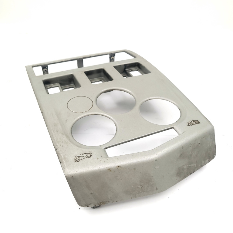 Ornament Interior Dacia Logan (Ls) 2004-2012 1.4 Mpi Lpg (Ls0C) K7J 710 Benzina Consola Centrala E18200382717, 8200382719Ca, 8200382719, 8200382720Ca, 8200382720, E28200382716, 8200382716