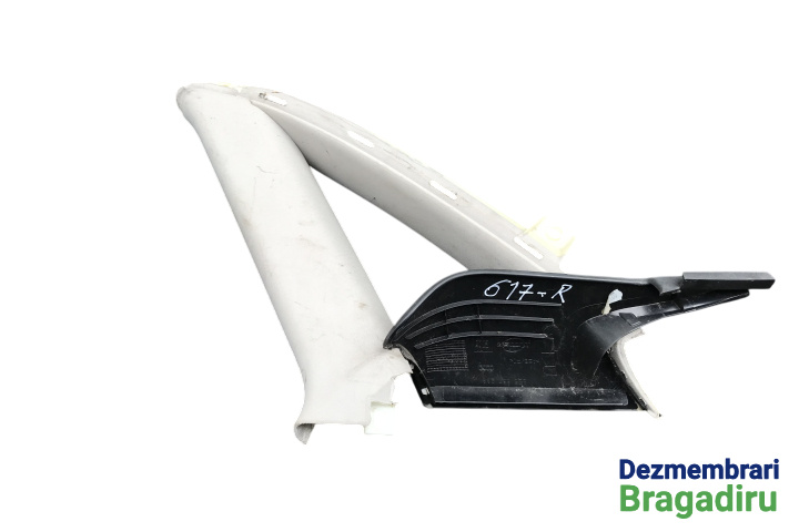 Ornament interior geam fix spate dreapta Cod: 8E5867288 8E5867288 Seat Exeo [2009 - 2012] Sedan 2.0 TDI MT (143 hp) Cod motor: CAGA, Cod culoare: LW7X