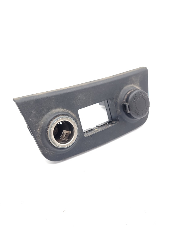 Ornament Interior Hyundai I30 (Fd) 2007-2012 1.4 G4Fa Benzina Consola Centrala 846212R000, 84621 2R000