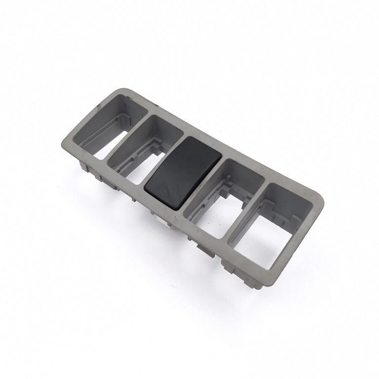 Ornament Interior Hyundai Sonata 5 (Nf) 2005-2010 2.4 G4Kc Benzina 933003K390, 93300-3K390