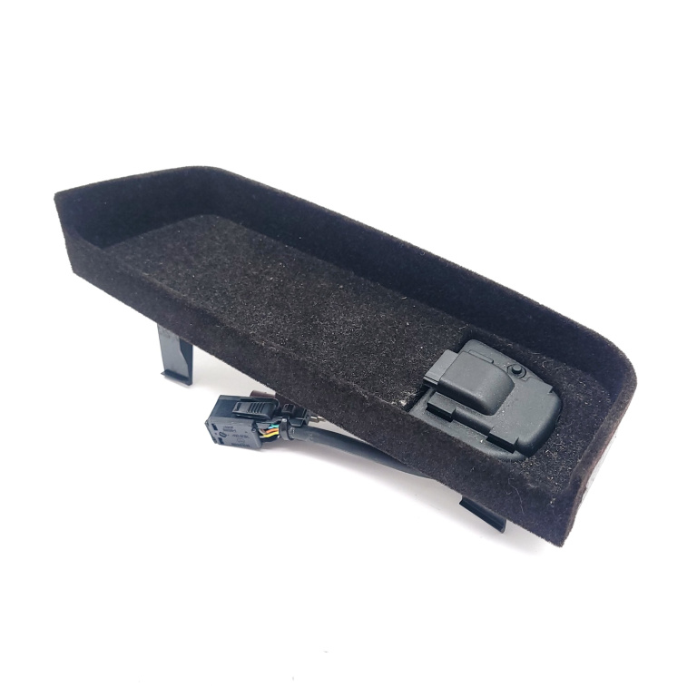 Ornament Interior Mercedes-Benz Cls (C219) 2004-2010 Cls 500 (219.375) M 113.967 Benzina Consola Centrala A2198230311, A2198230511, 2198230311, 2198230511 Fischer