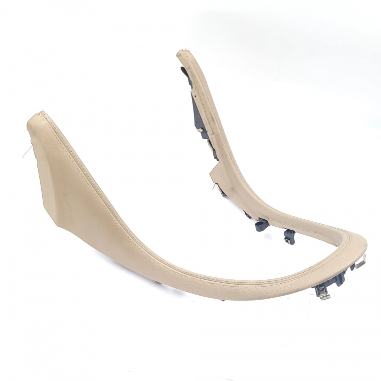Ornament Interior Mercedes-Benz Cls (C219) 2004-2010 Cls 320 Cdi (219.322) Om 642.920 Motorina Mijloc Consola Centrala E048844121, E0488.44121