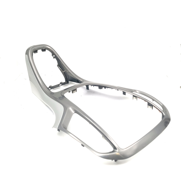 Ornament Interior Opel Astra J 2009-2015 1.7 Cdti A 17 Dtj Motorina Ceas Bord Consola Centrala 13257562, 340685796, 20979152097914, 2097915-2097914