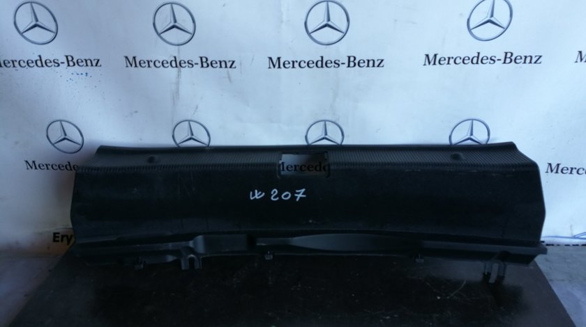 Ornament interior portbagaj Mercedes E class w207 coupe A2076901641