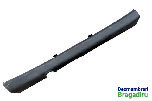 Ornament interior prag fata stanga Cod: 85870-C8000 85870-C8000 Hyundai i20 2 (GB) [2014 - 2020] Hat...