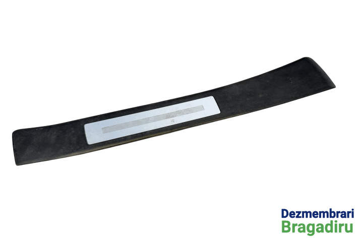 Ornament interior prag spate dreapta Cod: 8E0853376P 8E0853376P Seat Exeo [2009 - 2012] Sedan 2.0 TDI MT (143 hp) Cod motor: CAGA, Cod culoare: LW7X