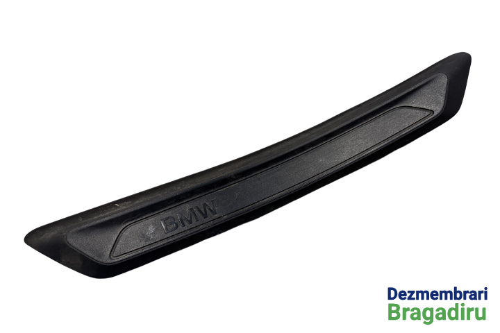 Ornament interior prag spate stanga Cod: 7263311 7263311 BMW Seria 1 F20/F21 [2011 - 2015] Hatchback 5-usi 120d MT (184 hp) Pachet M Cod motor: N47D20C