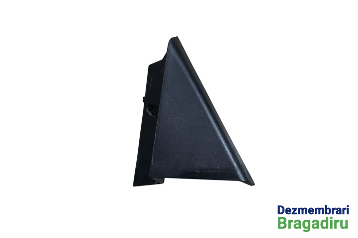 Ornament interior usa stanga spate Cod: 82235-4EA0A 82235-4EA0A Nissan Qashqai 2 J11 [2013 - 2020] Crossover 1.5 dCi MT (110 hp)