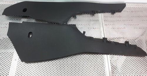 Ornament lateral consola centrala 1K1863045B Vw Golf 5 combi TDI 2007 BLS OEM 1K1863045B