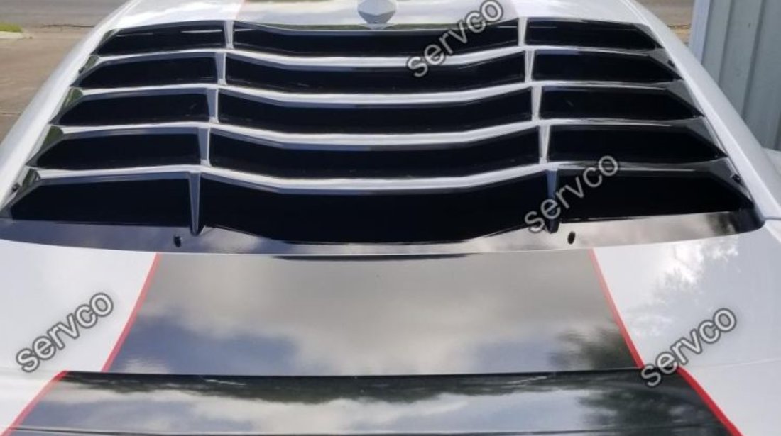Ornament luneta geam spate Chevrolet Camaro 2016-2021 v1