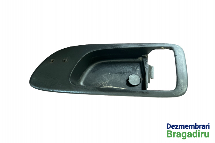 Ornament maner deschidere din interior usa fata stanga Mazda 6 GG [2002 - 2005] wagon 2.0 MT (141 hp)