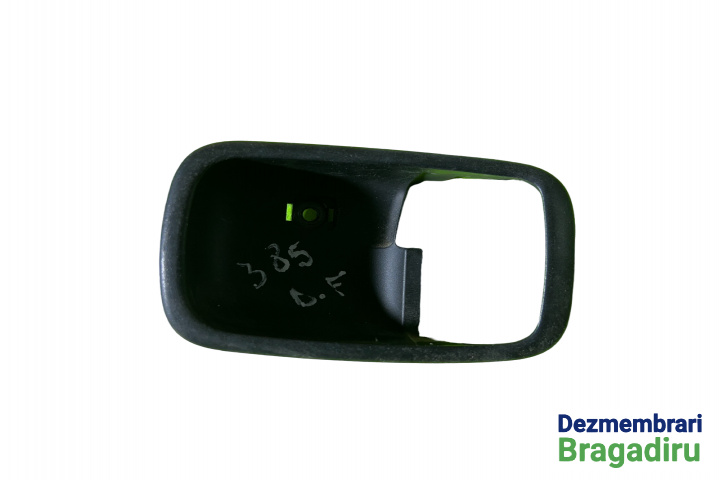 Ornament maner deschidere din interior usa fata dreapta Mitsubishi Outlander [2001 - 2008] Crossover 2.4 AT 2WD (160 hp)