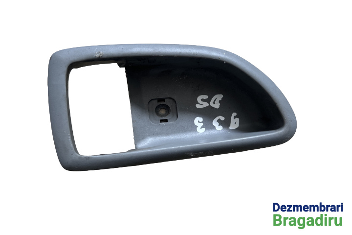 Ornament maner deschidere din interior usa fata dreapta Cod: 82622-3E000 Kia Sorento [2002 - 2006] SUV 2.5 CRDi 4WD MT (140 hp) Cod motor: D4CB