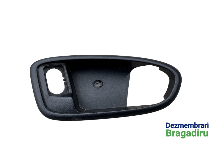 Ornament maner deschidere din interior usa spate dreapta Cod: 6M21-U226A36-BBW 6M21-U226A36-BBW Ford Mondeo MK4 [2007 - 2010] Liftback 2.2 TDCi DPF MT (175 hp) MK4 (BA7)