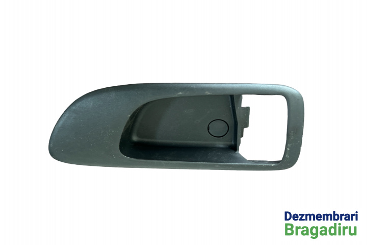 Ornament maner deschidere din interior usa spate stanga Mazda 6 GG [2002 - 2005] wagon 2.0 MT (141 hp)