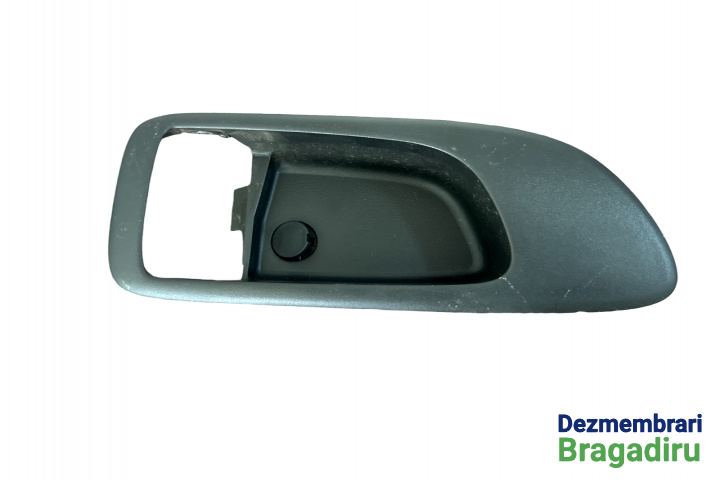 Ornament maner deschidere din interior usa spate dreapta Mazda 6 GG [2002 - 2005] wagon 2.0 MT (141 hp)