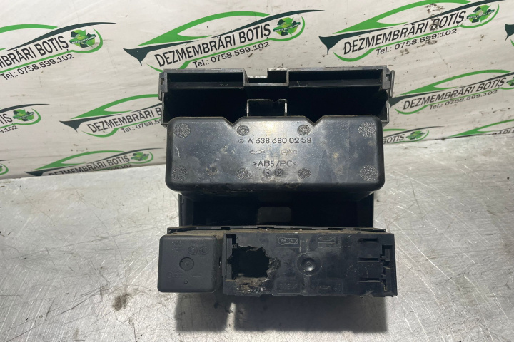 Ornament Mercedes-Benz Vito W638 [1996 - 2003] Mixto minivan 4-usi 108 CDI AT (82 hp)