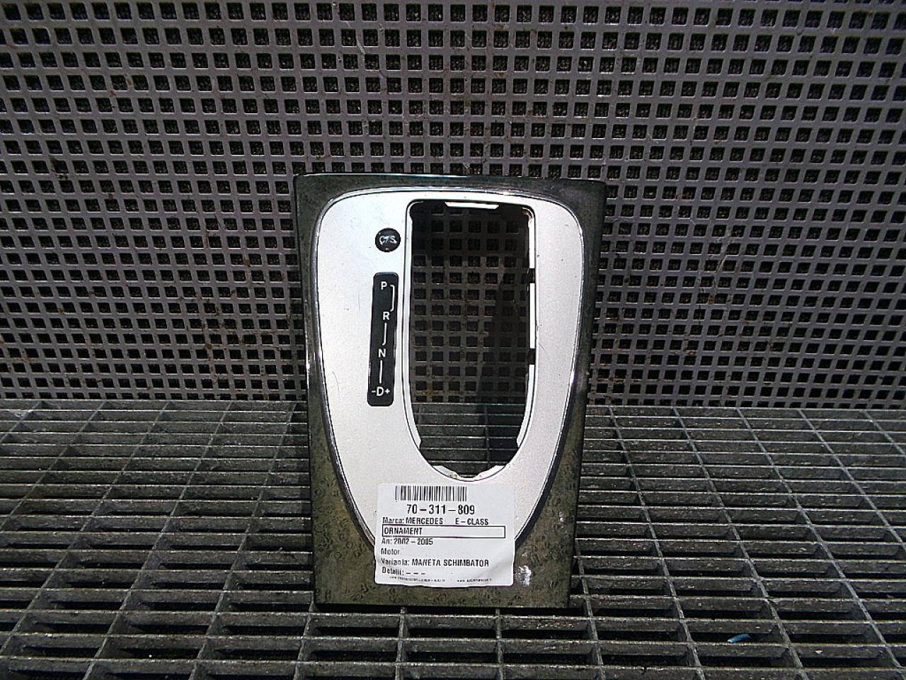 ORNAMENT MERCEDES E-CLASS E-CLASS - - (2002 2006)