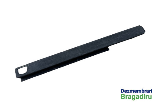 Ornament mocheta portbagaj stanga Cod: 8K9861827A Audi A4 B8/8K [2007 - 2011] wagon 5-usi 2.0 TDI MT...