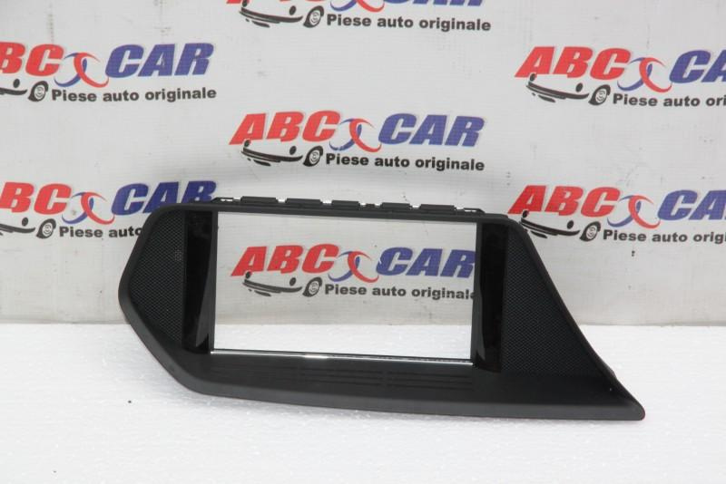 Ornament navigatie E-CLASS W207 Coupe cod: A2076800236 model 2012 Mercedes E-Class 2010-> A207