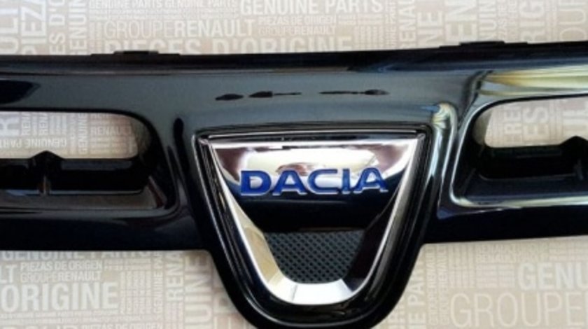 Ornament negru lucios grila calandru nou Dacia Duster 2010-2011-2012 (620789130R)