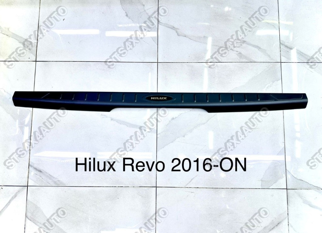 ORNAMENT OBLON PENTRU TOYOTA HILUX REVO 2016-2025 MB [V3]