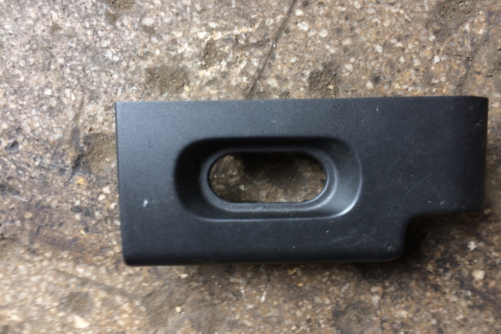 Ornament Ornament buton geam usa spate stanga Land Rover Freelander [facelift] [2003 - 2006] Crossover 5-usi 1.8 MT (117 hp) (LN) 16V 18K4F