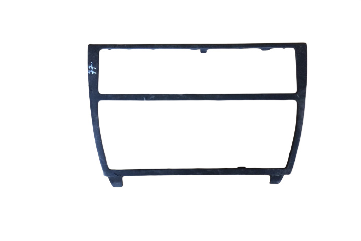 Ornament Ornament central bord Audi A6 4B/C5 [facelift] [2001 - 2004] Sedan 1.9 TDI 5MT (130 hp) AWX