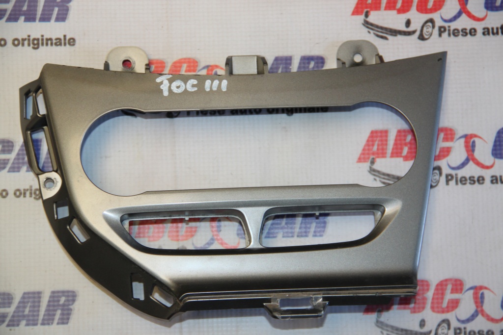 Ornament panou clima Ford Focus 3 model 2012 cod: BM51-18522
