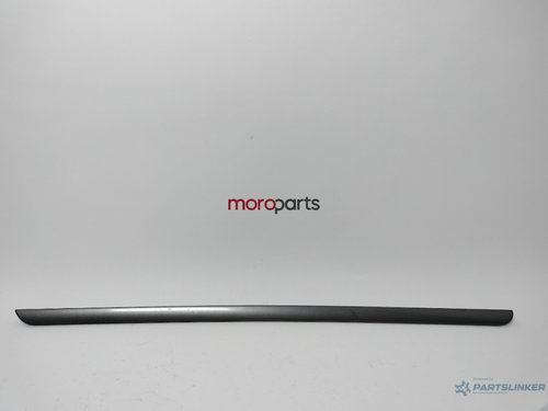 Ornament panou usa dreapta fata VOLKSWAGEN GOLF V 1K1 2003 - 2009 VAG 1K3867440