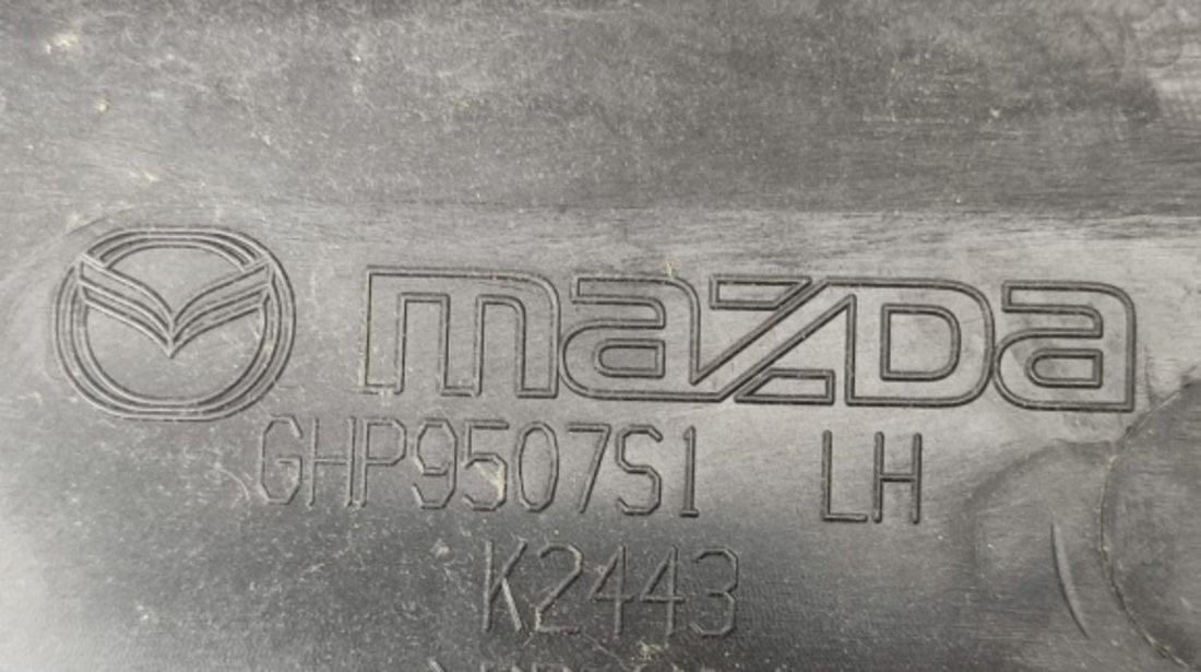 Ornament parbriz GHP9507N1 Mazda 6 GJ [2012 - 2015] SHY1