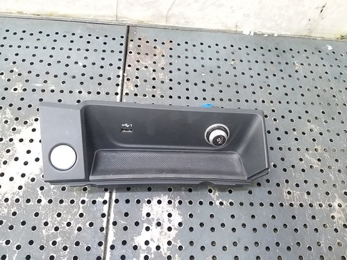Ornament plansa bord buton start stop bricheta usb audi a4 b9 8w 8w1864131c 4m0919340