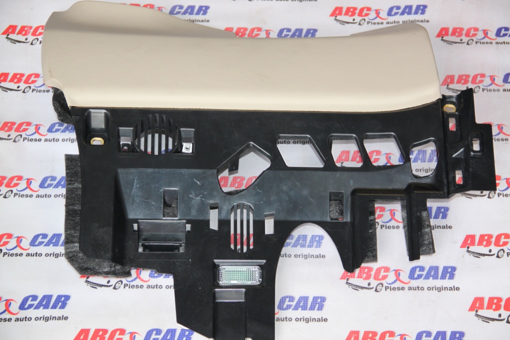 Ornament plansa bord dreapta Audi Q7 4M cod: 4M1863075 model 2017