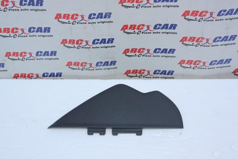 Ornament plansa bord dreapta Volkswagen Caddy 3 facelift 2010-2015 2K5858218
