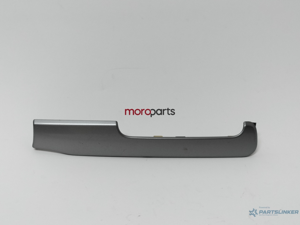Ornament plansa bord Volkswagen Golf 6 (5K) Hatchback 2010 1.4 16V OEM 5K1858417B