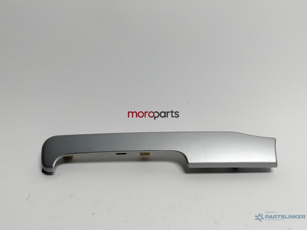 Ornament plansa bord Volkswagen Golf 6 (AJ5) Variant 2010 1.6 TDI OEM 5K1858417B