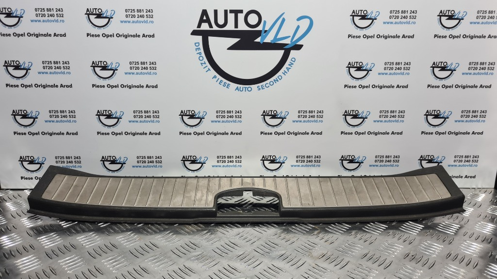 Ornament plastic portbagaj Opel Signum
