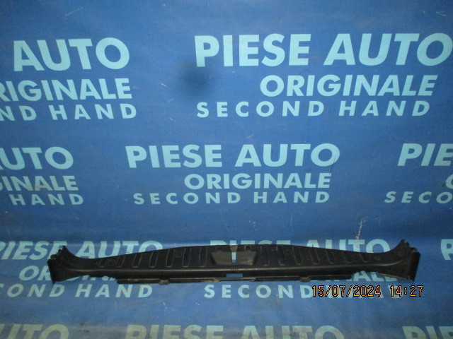 Ornament portbagaj BMW E83 X3 2004; 7049045