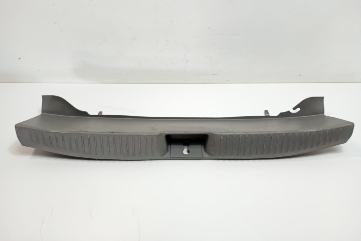 Ornament portbagaj GJ6J68891 Mazda 6 GG [2002 - 2005]