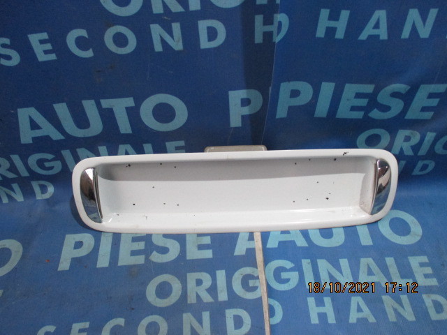 Ornament portbagaj Lancia Lybra 2001; 735254905 (suport numar)