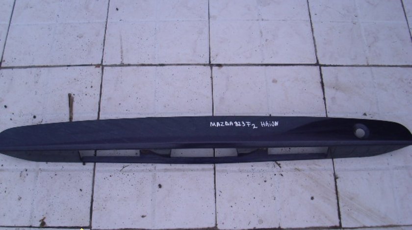 Ornament portbagaj Mazda 323F