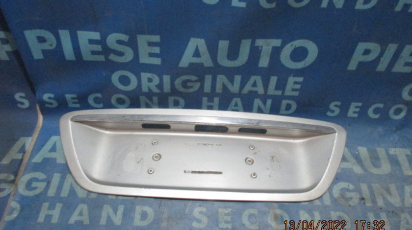 Ornament portbagaj Mercedes S500 W220; 2207500081 (suport numar)