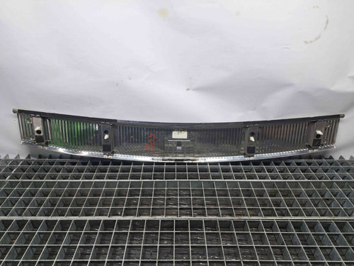 Ornament portbagaj Volkswagen Touareg (7LA, 7L6) [Fabr 2003-2010] 7L6863459E