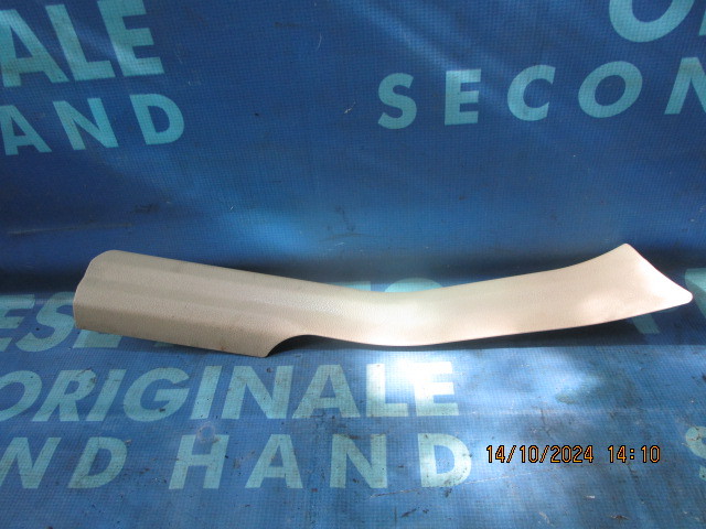 Ornament prag BMW F07 ; 9138918 (3 picioruse rupte) (interior spate)